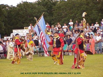 sac_fox_powwow_entry_02