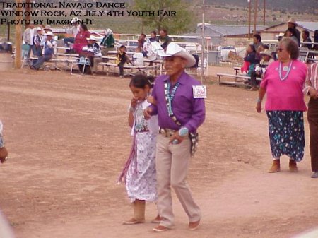 window_rock_navajo_traditional_dancers_02